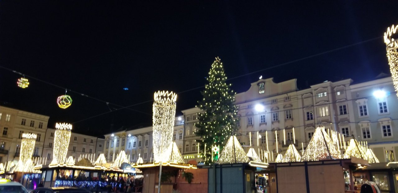 Christkindl market at Hauptplatz, Linz